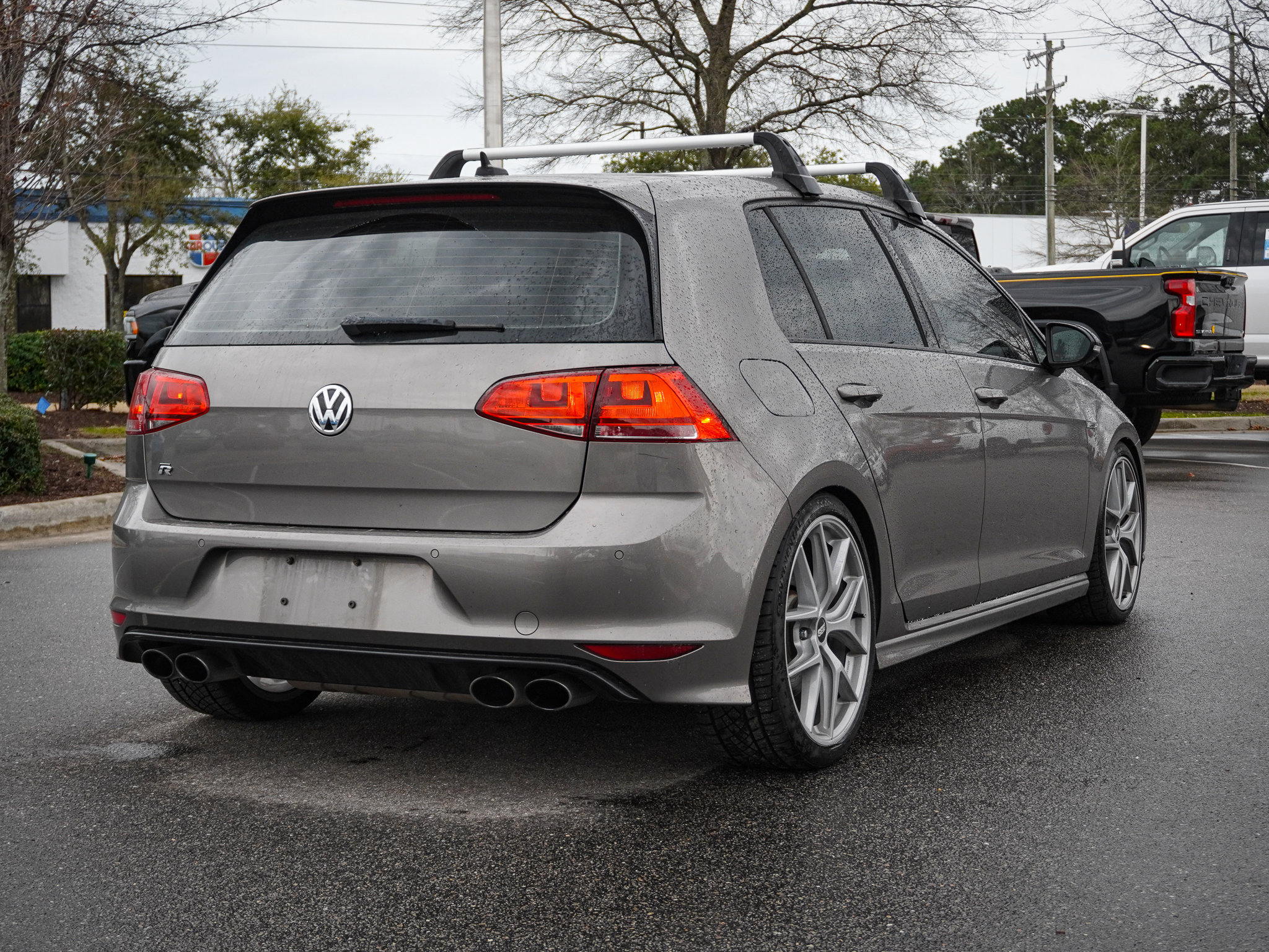 Used 2015 Volkswagen Golf R 4-Door image 10