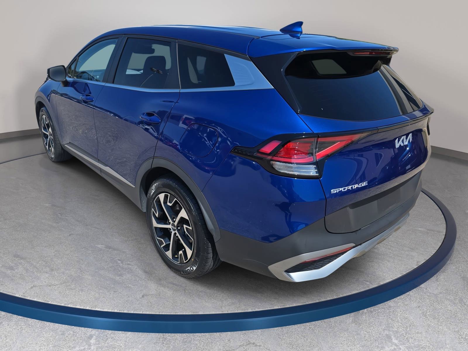 Used 2023 Kia Sportage EX FWD image 7
