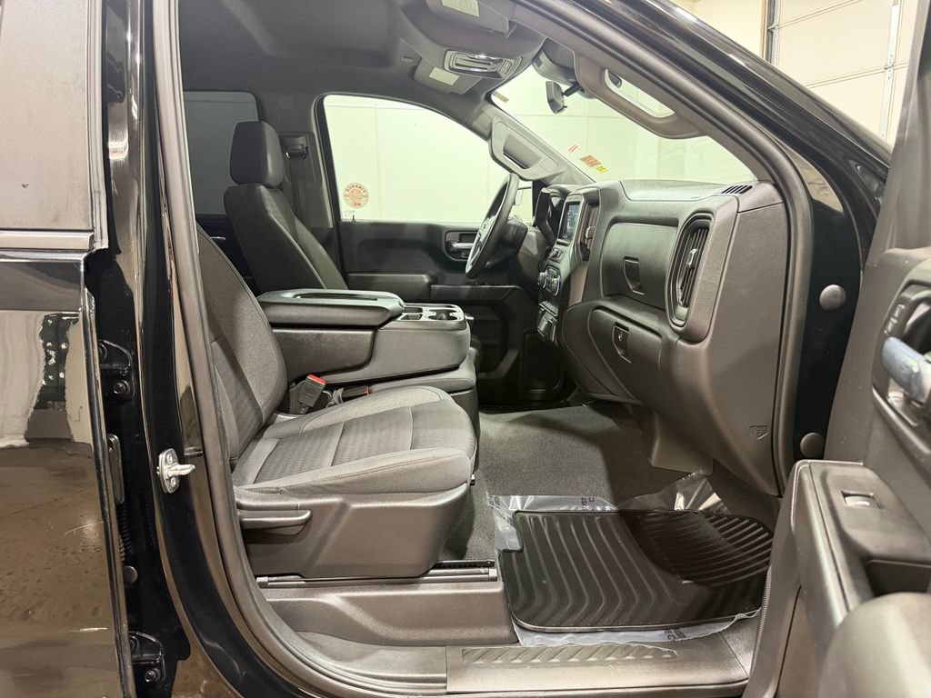 Used 2022 Chevrolet Silverado 1500 Custom AWD/4WD image 29