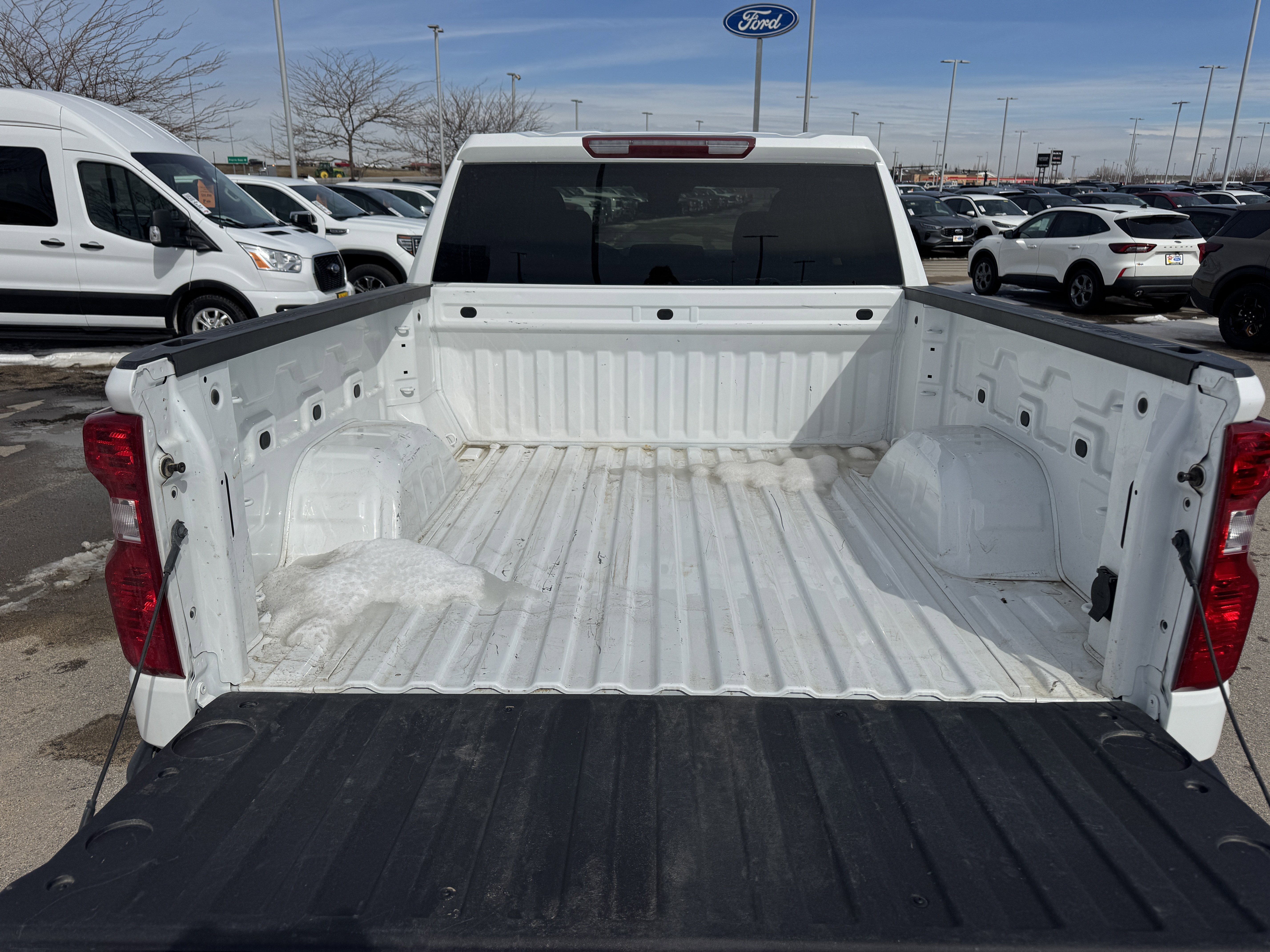 Used 2025 Chevrolet Silverado 1500 LT AWD/4WD image 20
