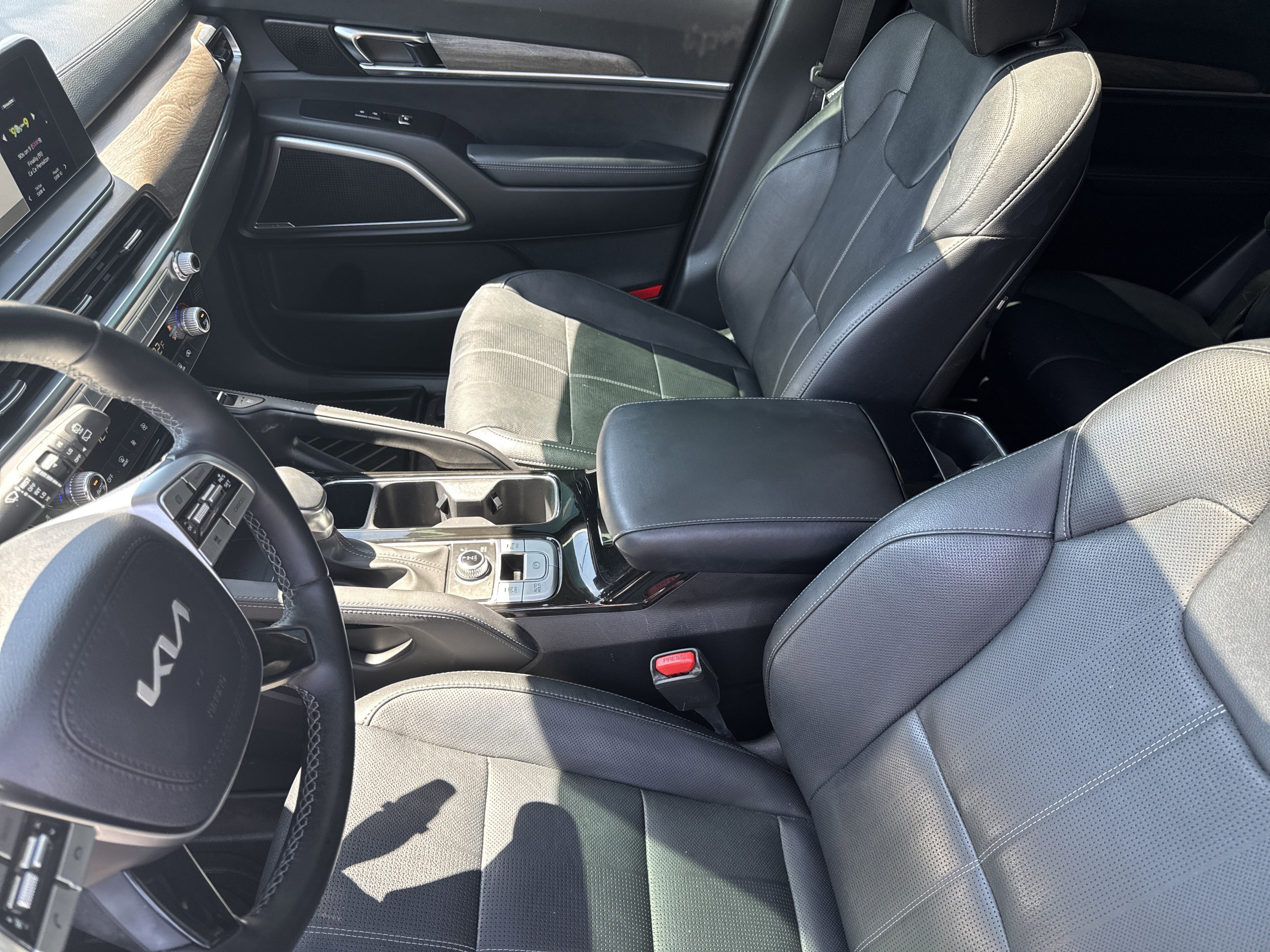 Used 2022 Kia Telluride EX w/ EX Premium Package AWD/4WD image 10