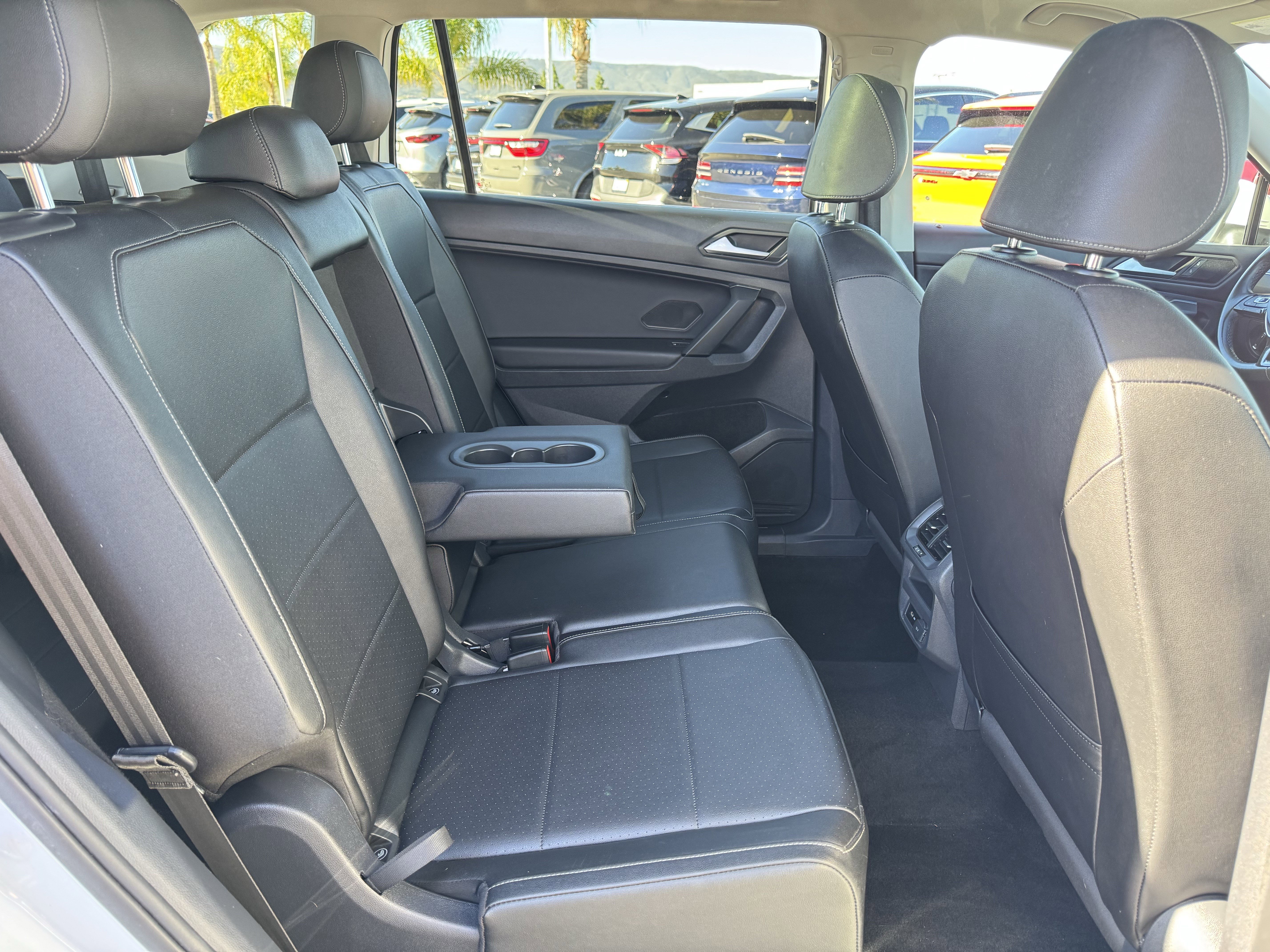 Certified 2019 Volkswagen Tiguan SE w/ Panoramic Sunroof Package image 37