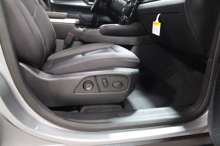 New 2027 GMC Terrain Elevation w/ Elevation Premium Package AWD/4WD image 25