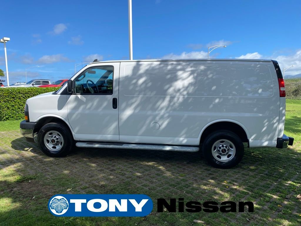 Used 2023 GMC Savana 2500 w/ Driver Convenience Package image 4