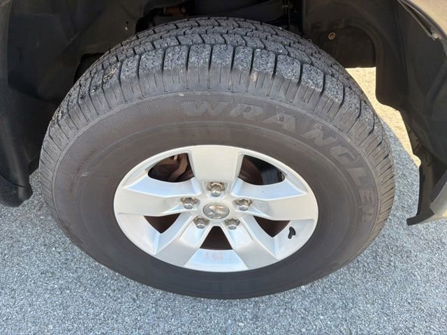 Used 2016 RAM 1500 Classic SLT AWD/4WD image 18