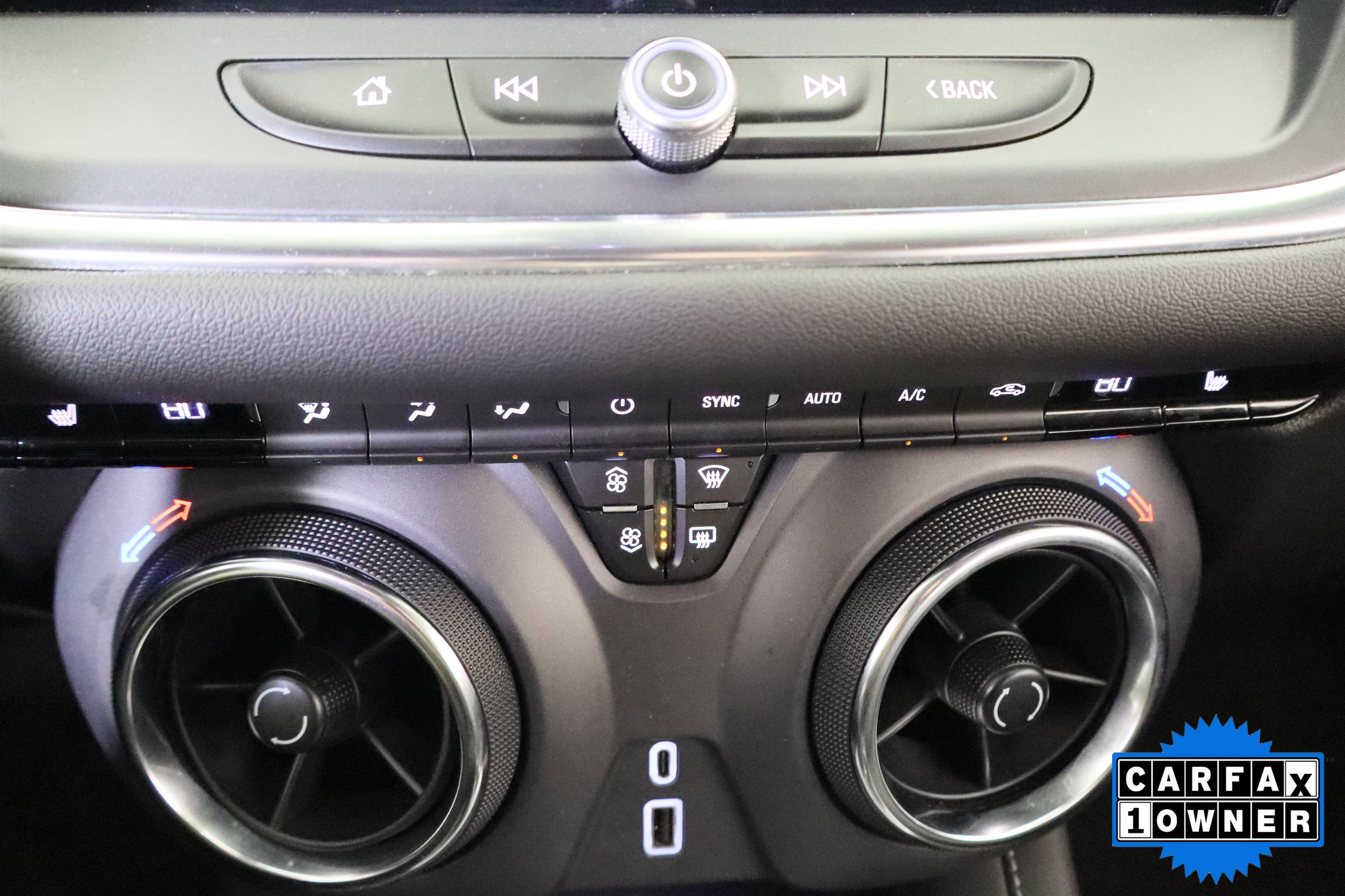 Used 2025 Chevrolet Blazer LT FWD image 26
