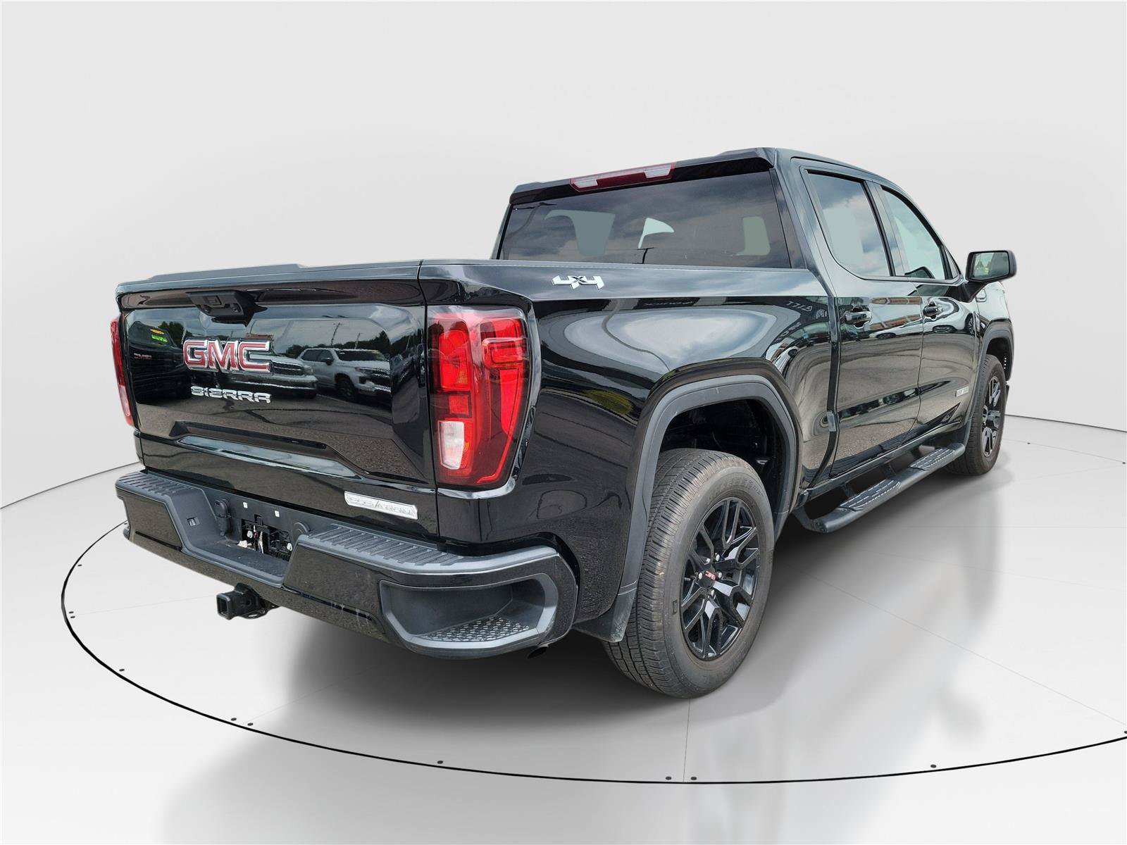 Used 2024 GMC Sierra 1500 Elevation AWD/4WD image 4