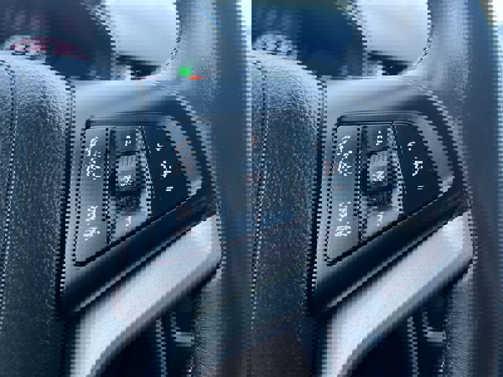 Used 2019 Chevrolet Trax LT w/ LT Convenience Package image 24