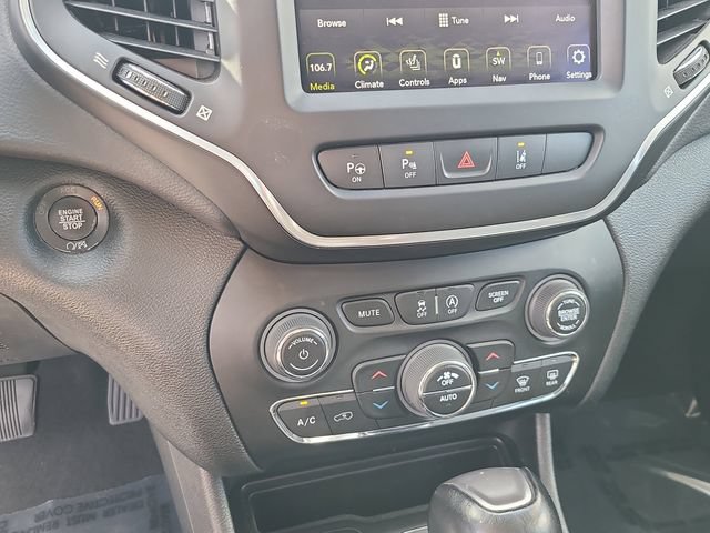 Used 2023 Jeep Cherokee Altitude Lux image 33