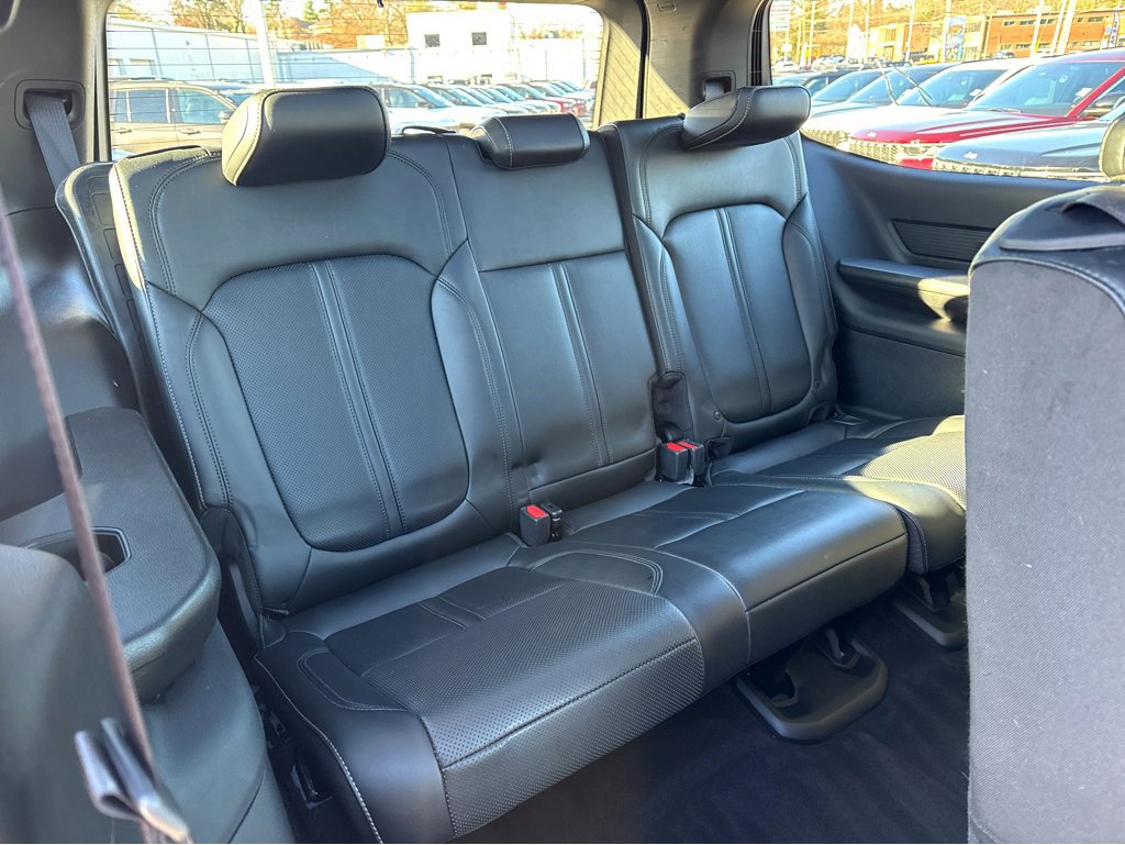 Used 2022 Jeep Wagoneer Series III w/ Premium Group I image 10