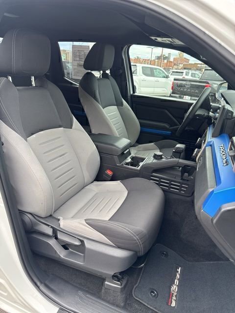 Certified 2025 Toyota Tacoma TRD Off-Road image 14