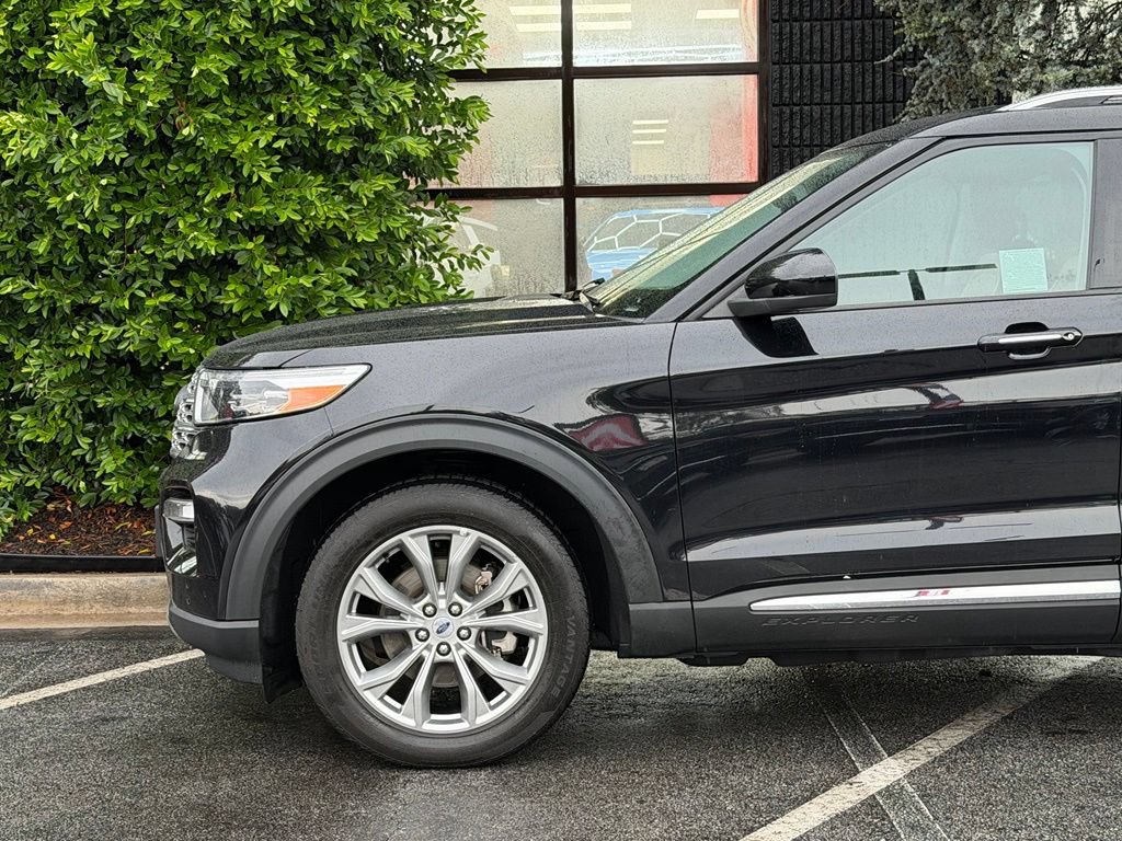Used 2024 Ford Explorer Limited AWD/4WD image 10