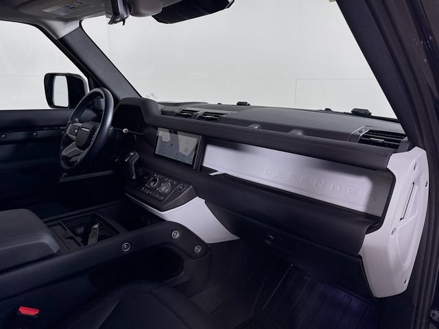 Certified 2024 Land Rover Defender 110 S AWD/4WD image 31