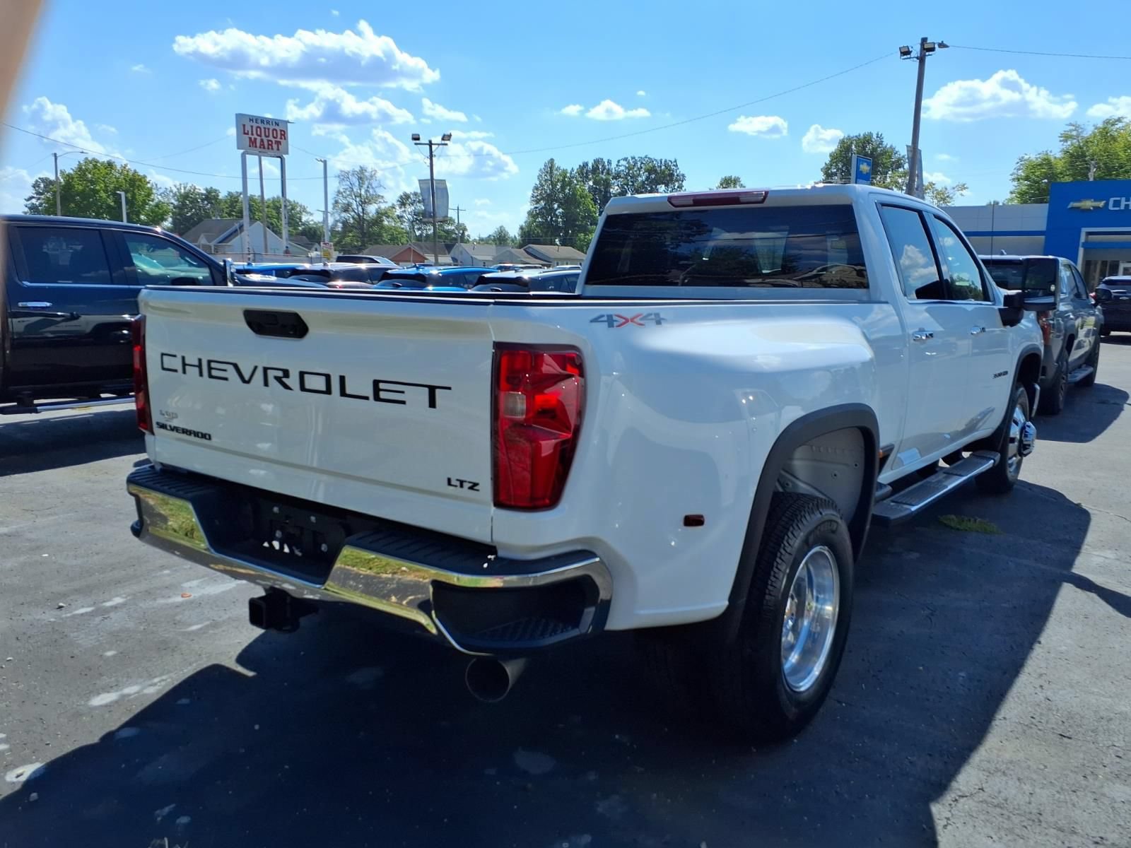 New 2026 Chevrolet Silverado 3500 LTZ w/ LTZ Convenience Package AWD/4WD image 5