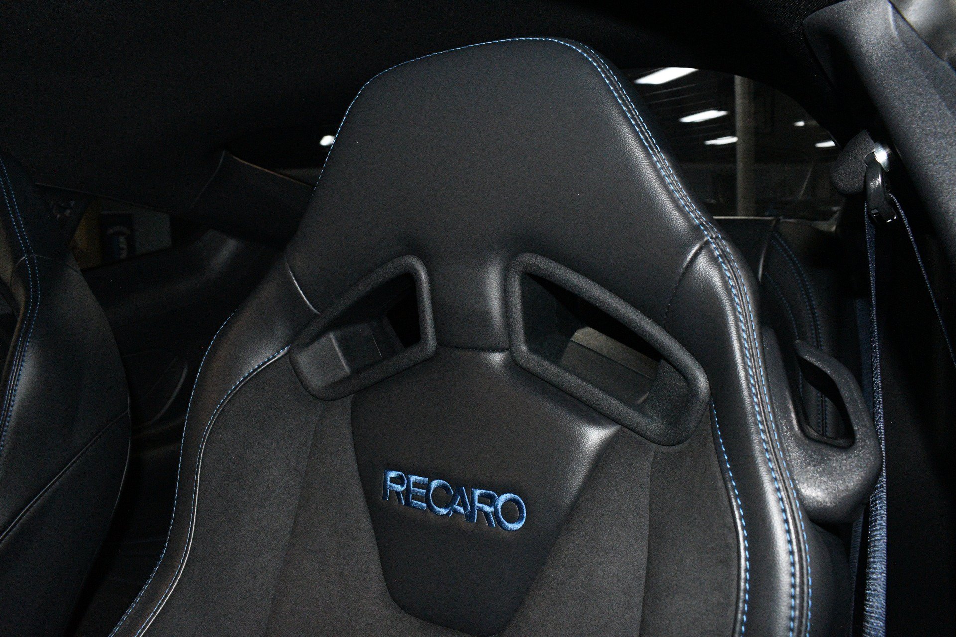 Used 2024 Ford Mustang Dark Horse RWD image 9