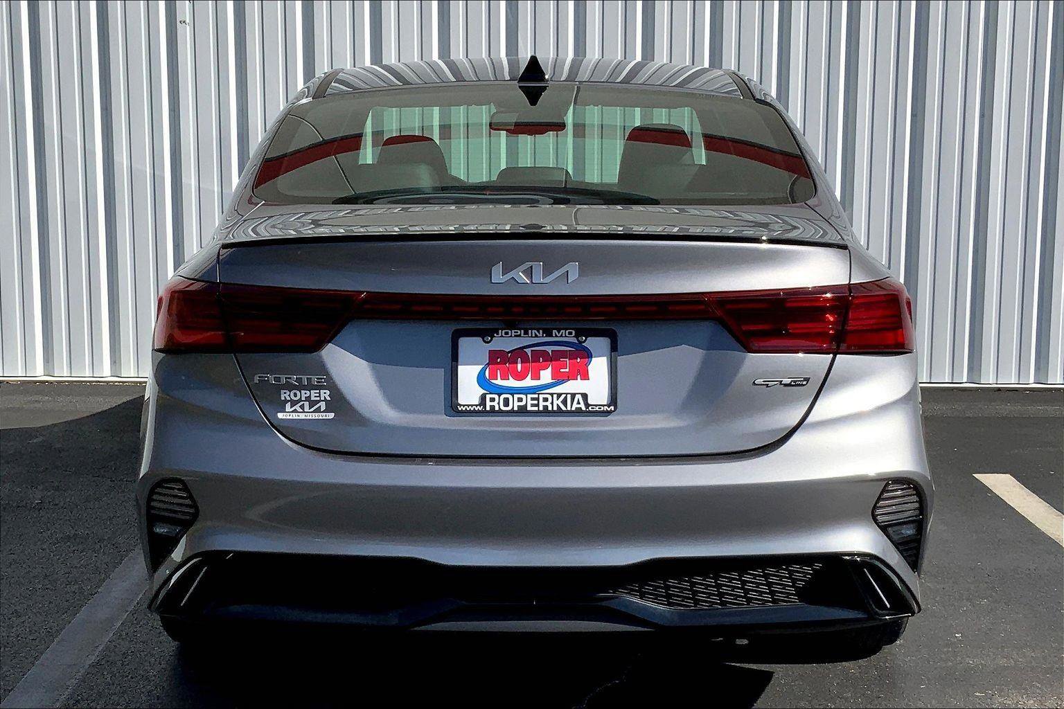 Used 2024 Kia Forte GT-Line w/ GT-Line Premium Package image 4