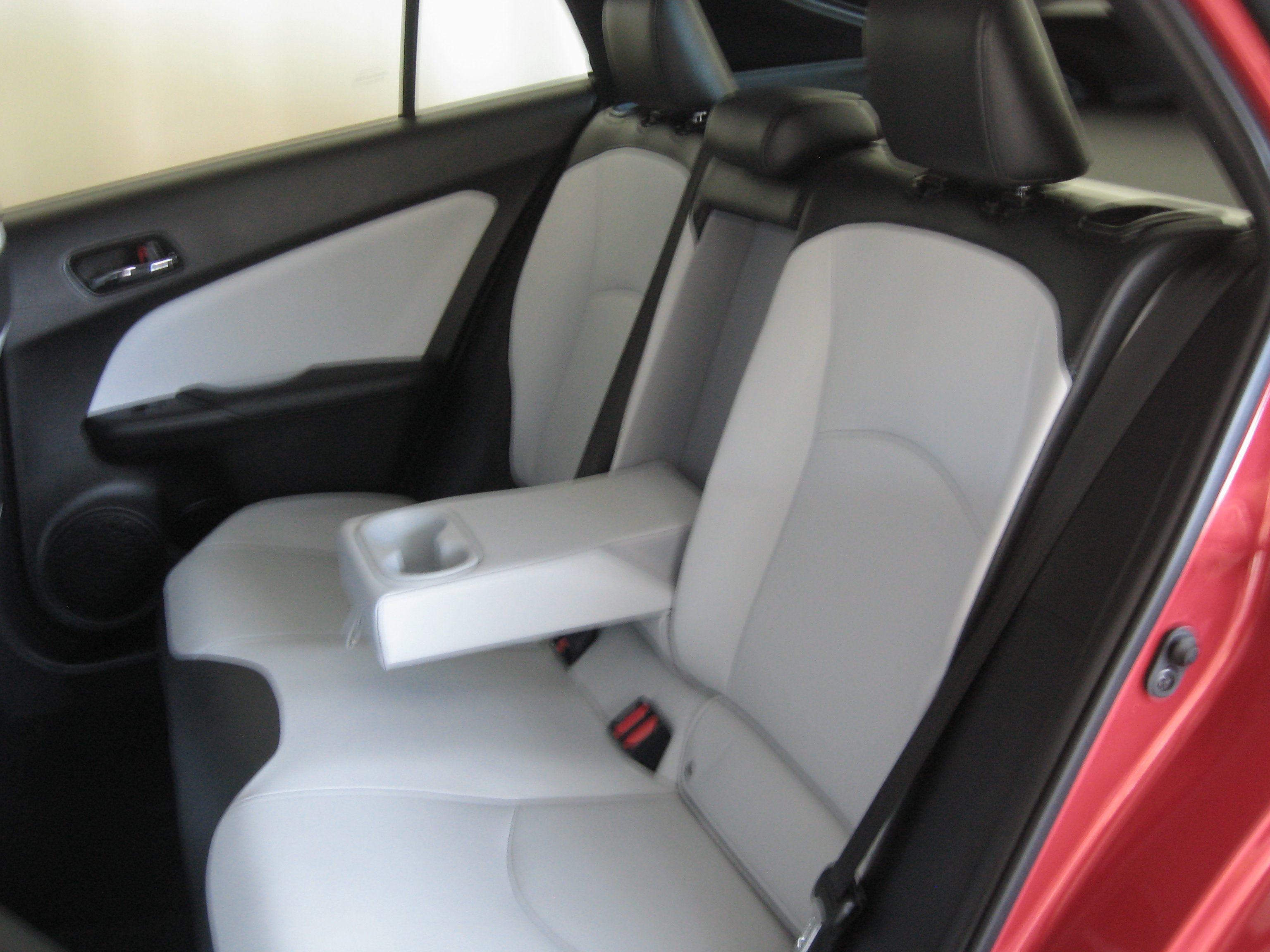 Used 2021 Toyota Prius XLE w/ Advanced Technology Package image 8