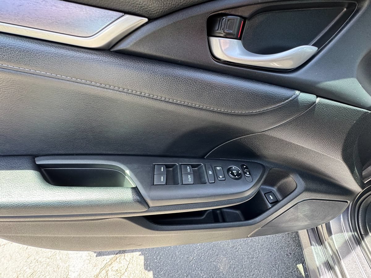 Used 2017 Honda Civic Touring image 14