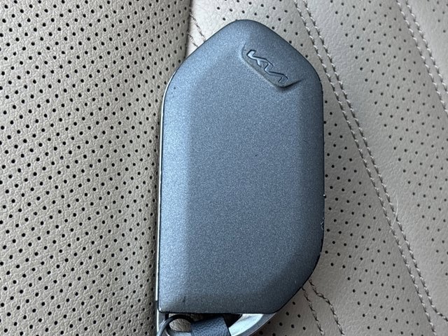 Used 2025 Kia Sorento SX Prestige w/ Olive Brown Leather Package image 47