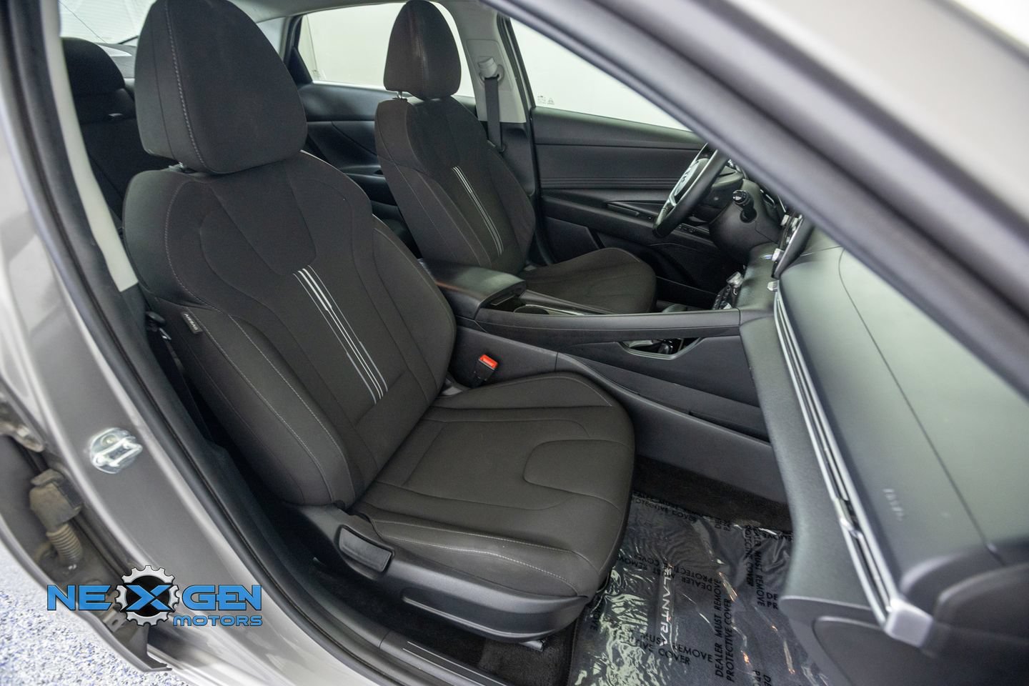 Used 2021 Hyundai Elantra SEL w/ Convenience + Premium Package FWD image 43