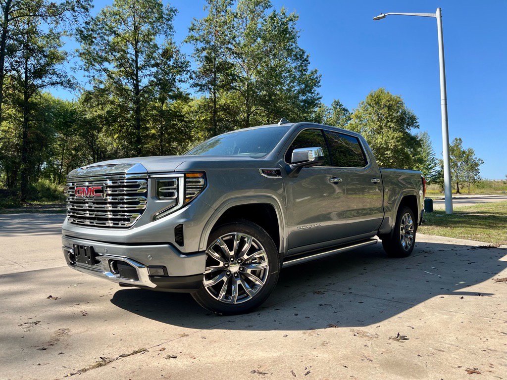 New 2026 GMC Sierra 1500 Denali w/ Denali Reserve Package image 1