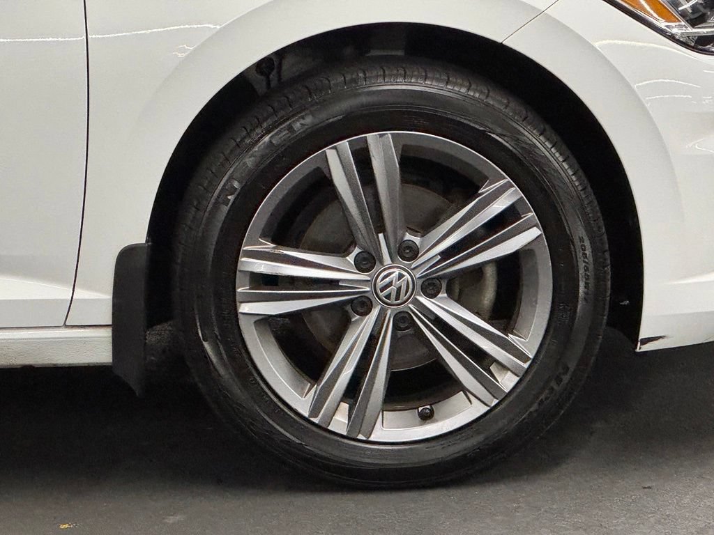 Used 2019 Volkswagen Jetta R-Line w/ R-Line Cold Weather Package FWD image 36