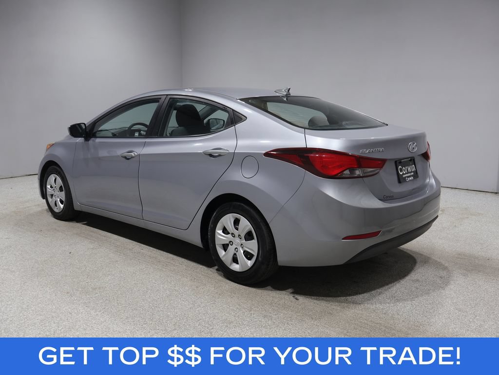 Used 2016 Hyundai Elantra SE FWD image 4