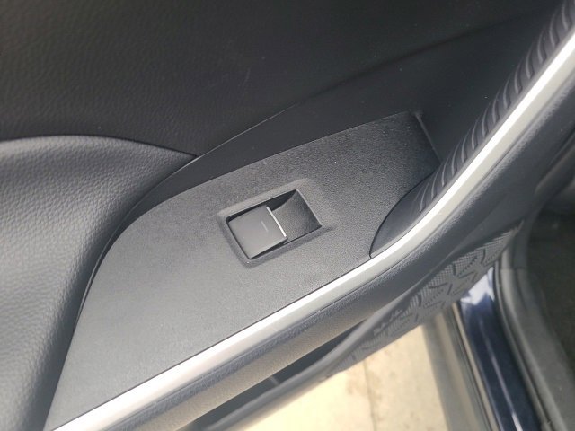 Used 2025 Toyota RAV4 XLE image 15