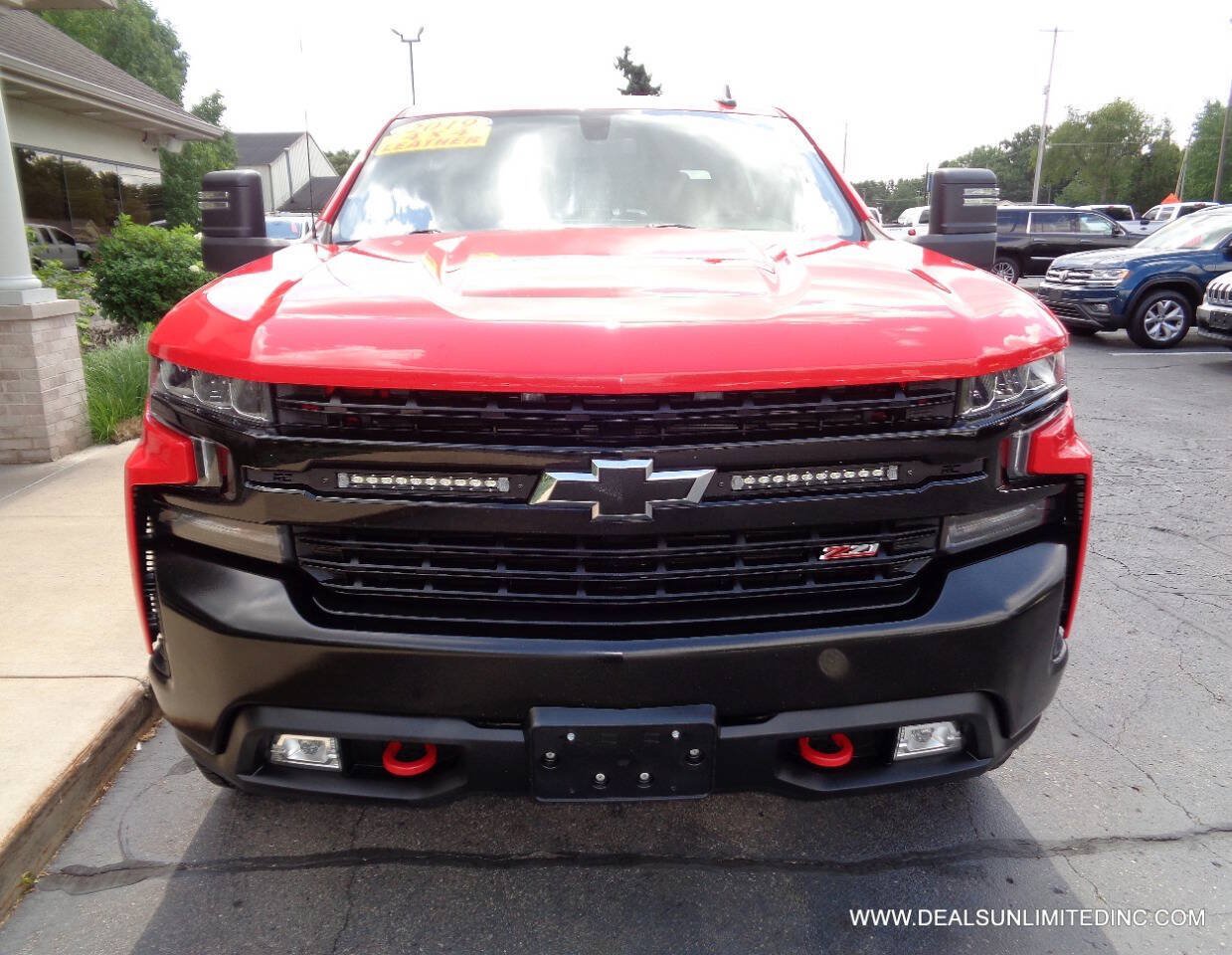 Used 2019 Chevrolet Silverado 1500 LT Trail Boss AWD/4WD image 30