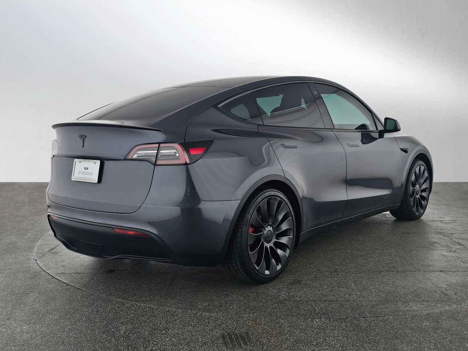 Used 2023 Tesla Model Y Performance AWD/4WD image 3