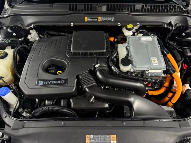 Used 2020 Ford Fusion SE image 12