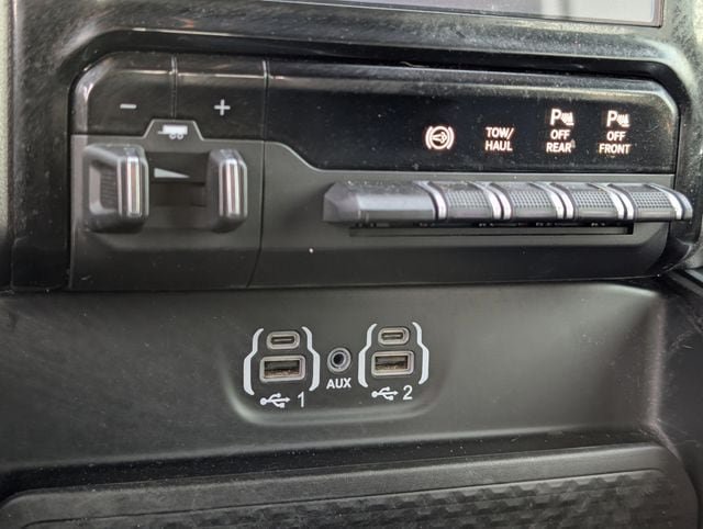 Used 2024 RAM 3500 Laramie w/ Night Edition AWD/4WD image 18