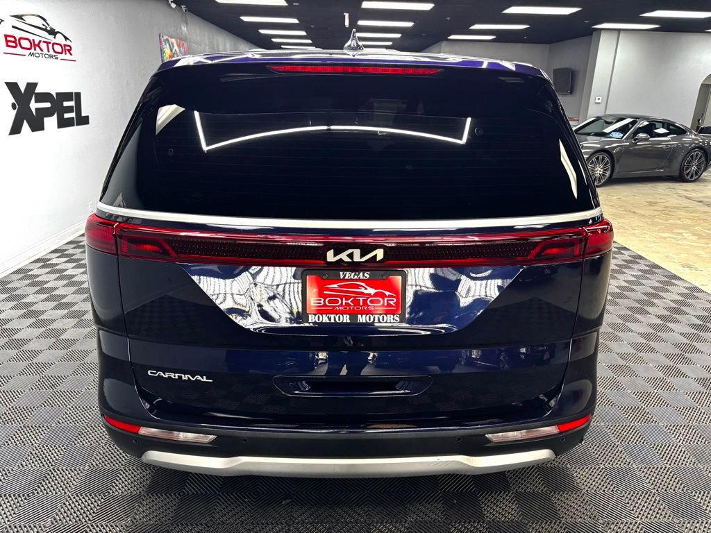 Used 2024 Kia Carnival LX FWD image 13