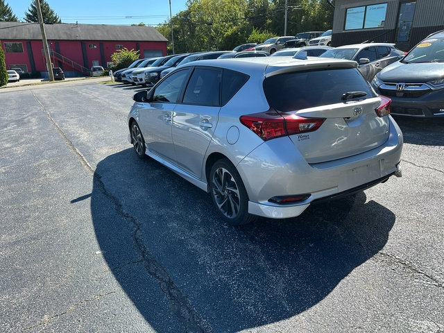 Used 2017 Toyota Corolla iM image 8