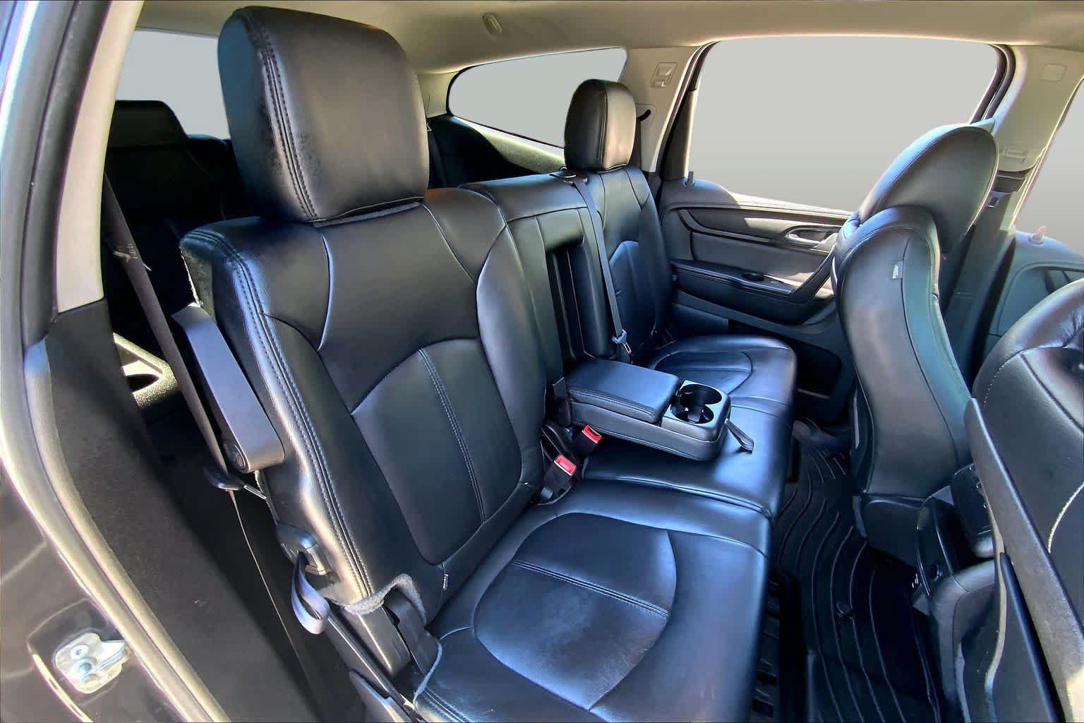 Used 2016 Chevrolet Traverse LT FWD image 20