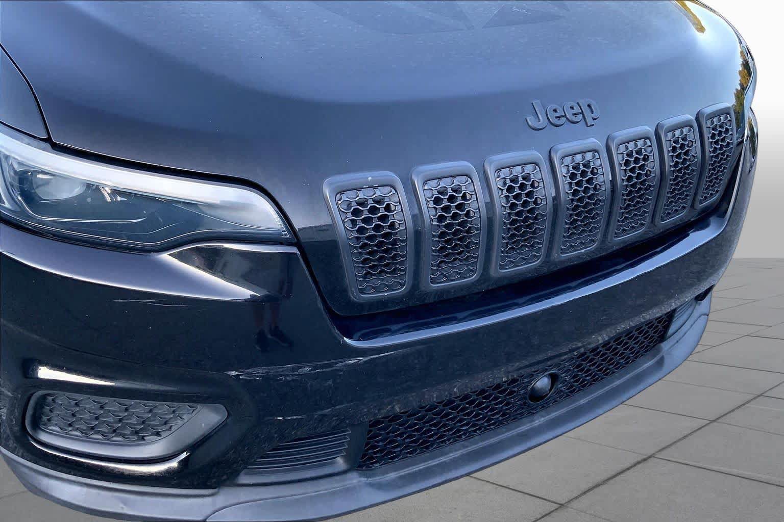 Used 2021 Jeep Cherokee Latitude FWD image 27