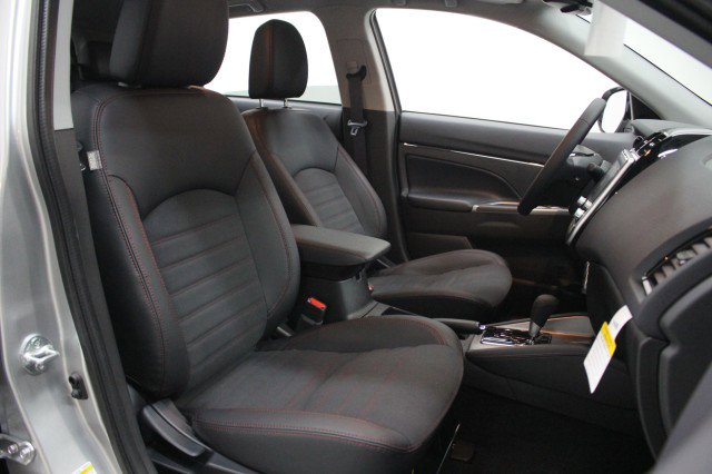 New 2026 Mitsubishi Outlander Sport SE image 19