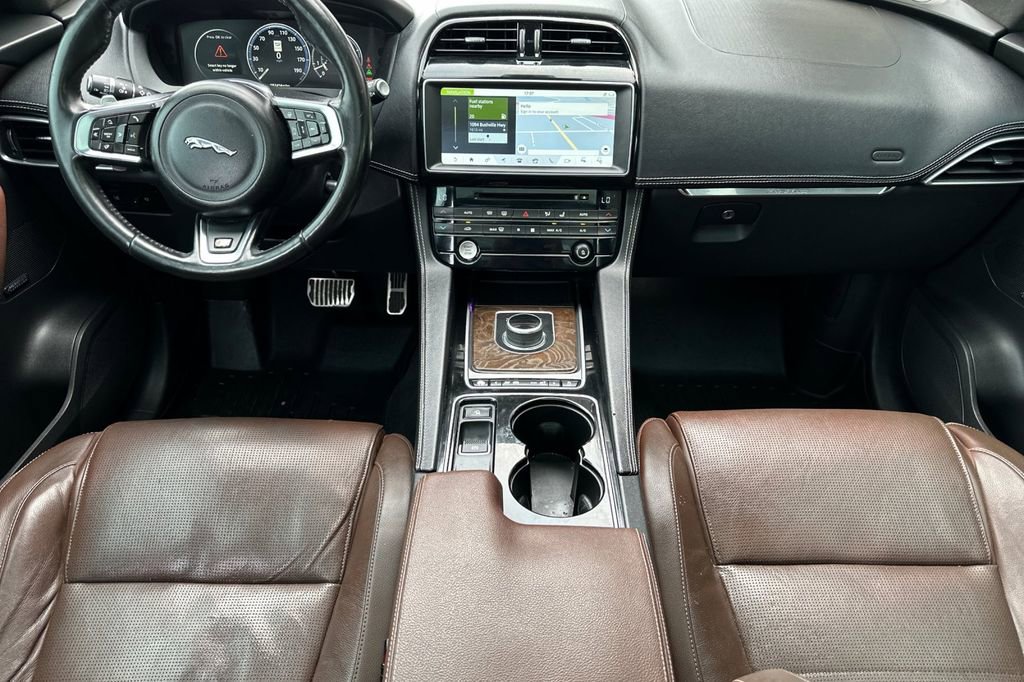 Used 2017 Jaguar F-PACE S AWD/4WD image 13