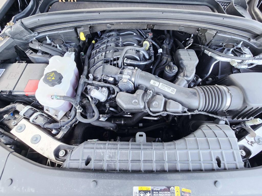 Used 2023 Jeep Grand Cherokee Altitude image 19