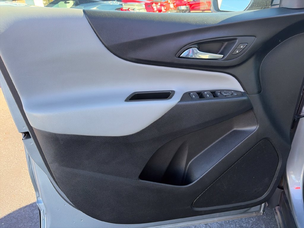 Used 2023 Chevrolet Equinox LS FWD image 15