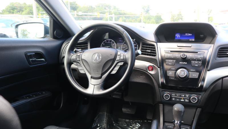 Used 2017 Acura ILX FWD image 18