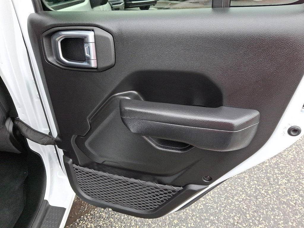 Used 2022 Jeep Wrangler Unlimited Sport image 13