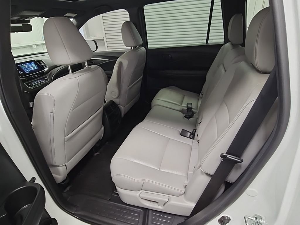 Used 2022 Honda Passport EX-L image 32