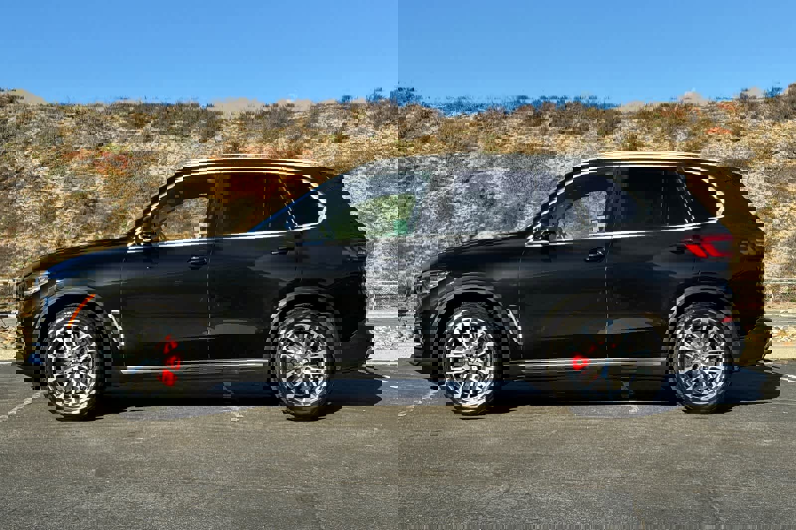 Used 2021 BMW X5 xDrive40i w/ Premium Package image 9