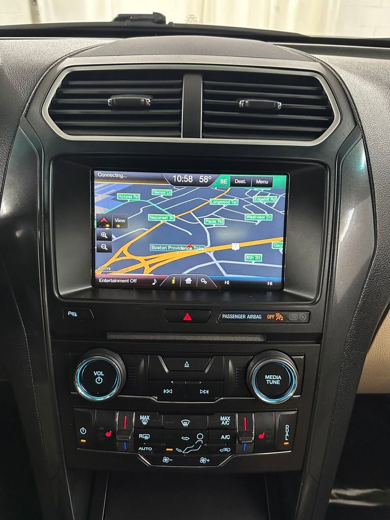 Used 2016 Ford Explorer XLT w/ Equipment Group 202A image 22