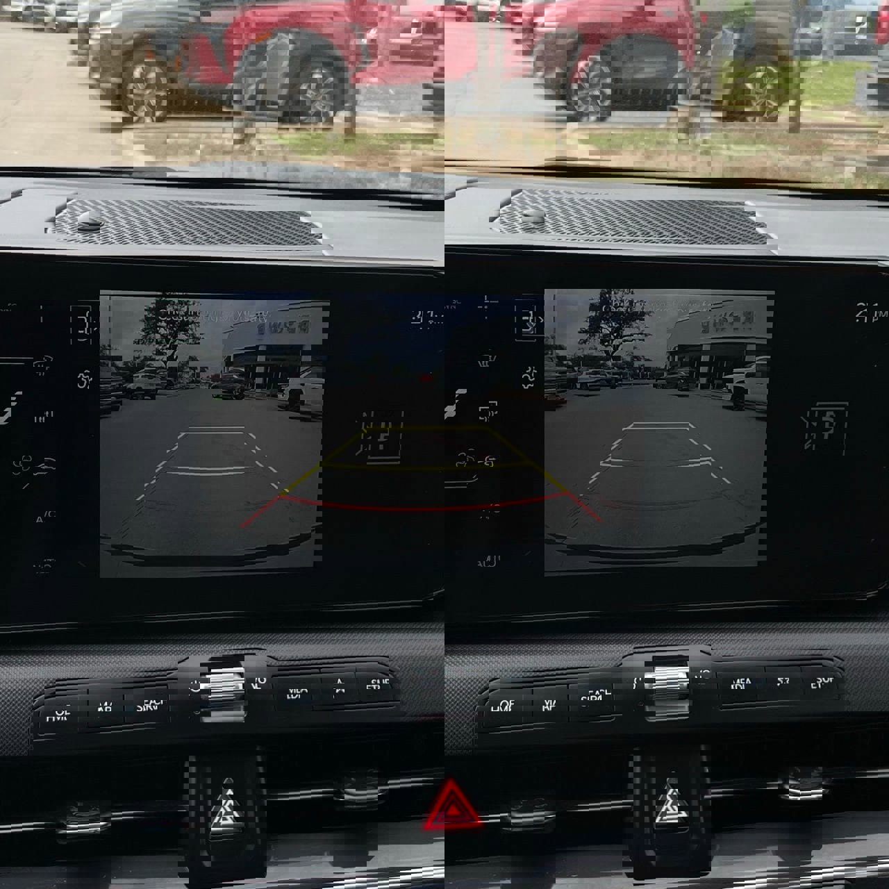 Used 2025 Kia K4 EX image 18