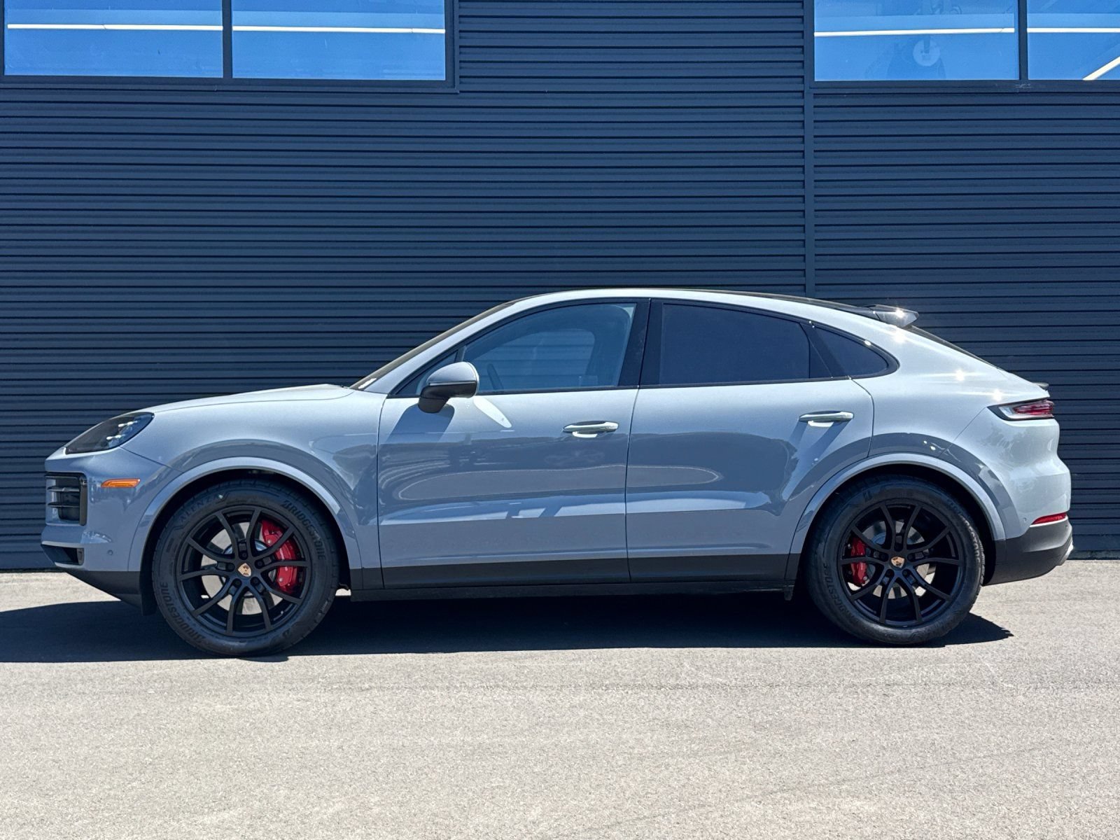 Certified 2026 Porsche Cayenne S AWD/4WD image 3