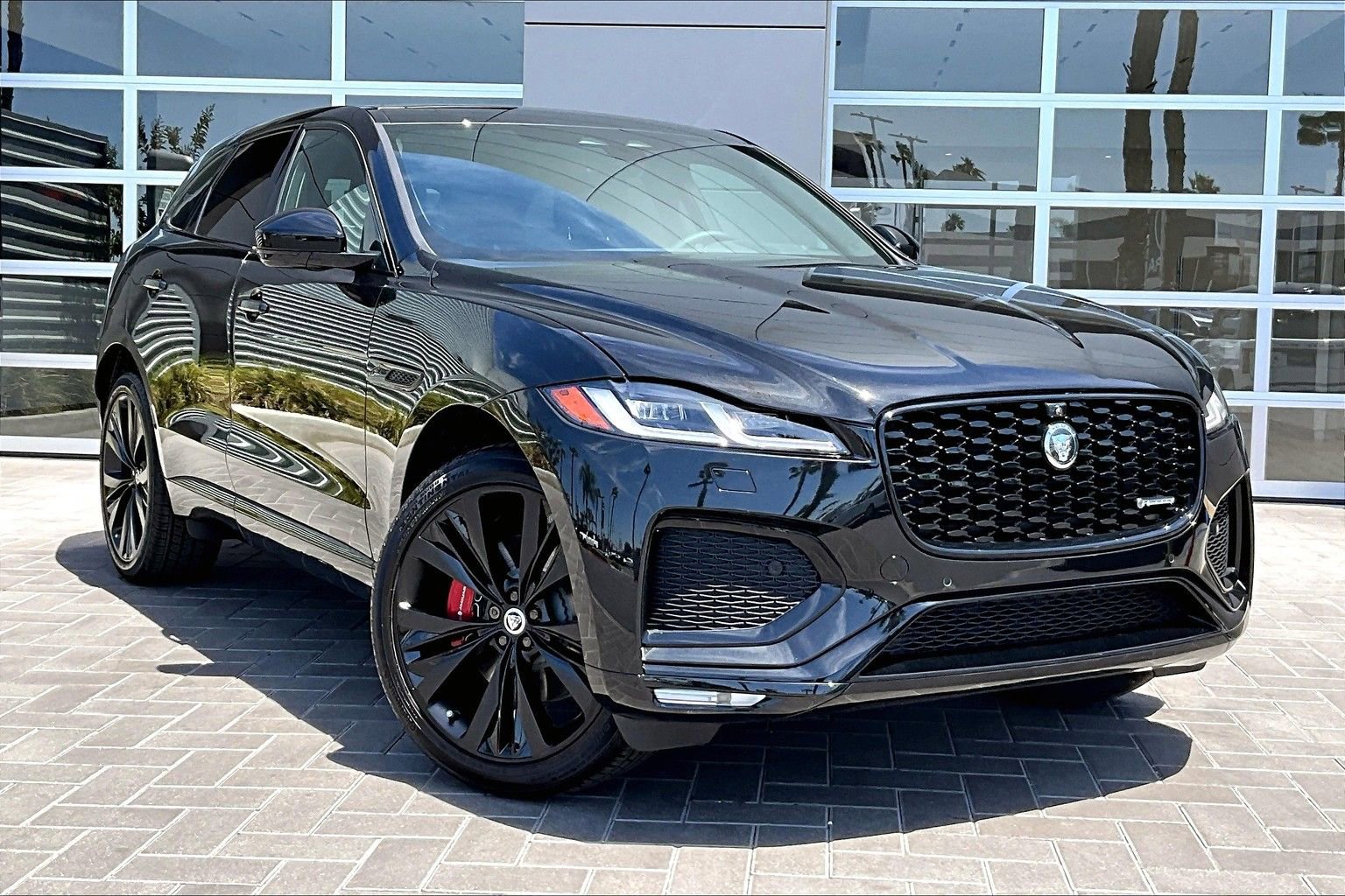 New 2025 Jaguar F-PACE R-Dynamic S AWD/4WD image 2