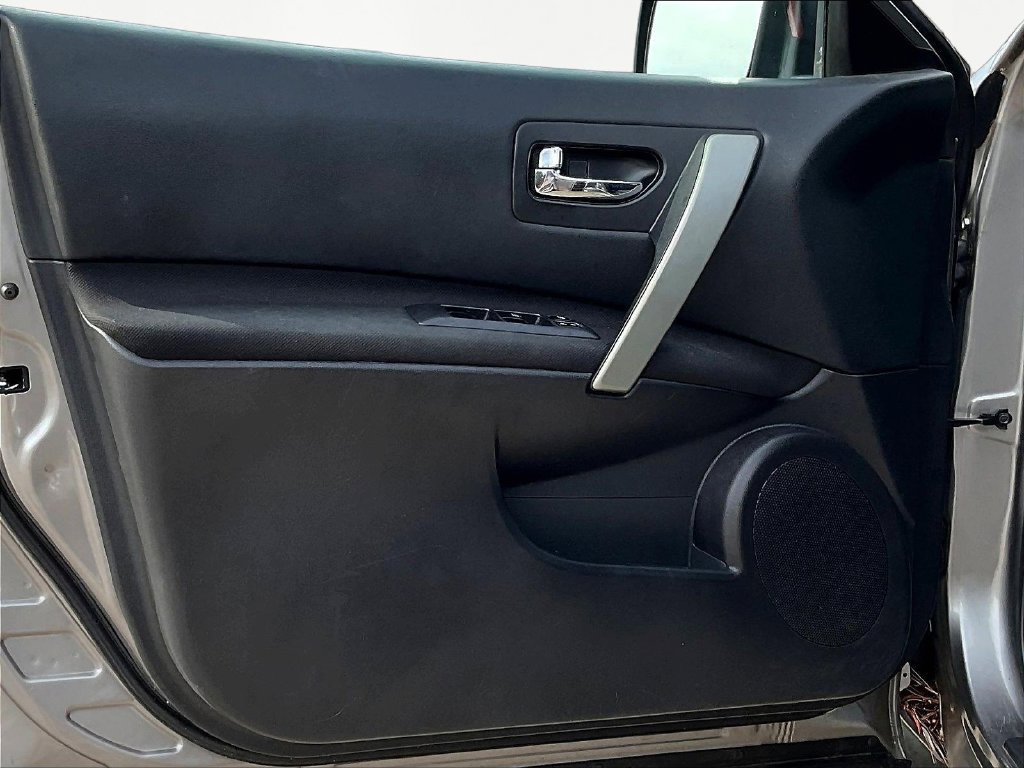 Used 2013 Nissan Rogue S w/ Special Edition Pkg FWD image 21