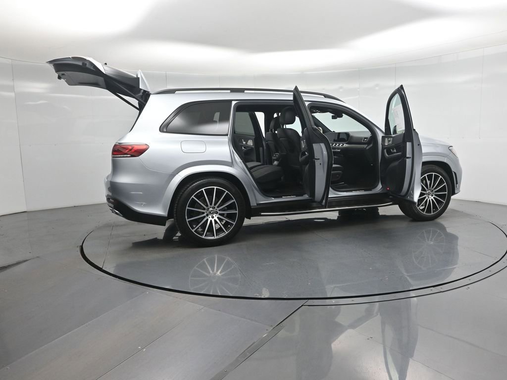 Used 2022 Mercedes-Benz GLS 450 4MATIC image 4